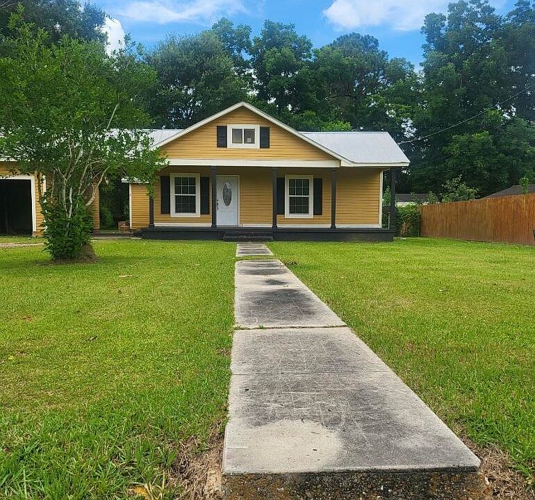 402 Maude Ave, Abbeville, LA 70510 MLS 23006630 Zillow