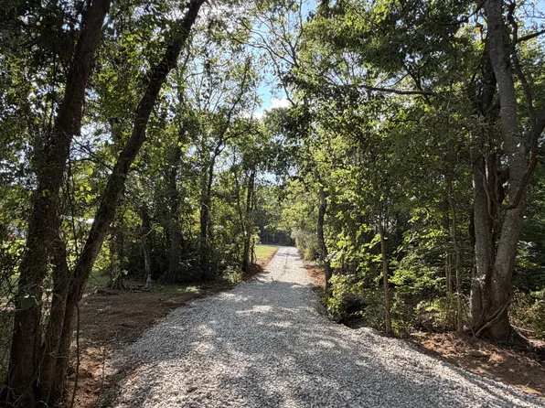1948 Cainsville Rd, Lebanon, TN 37090
