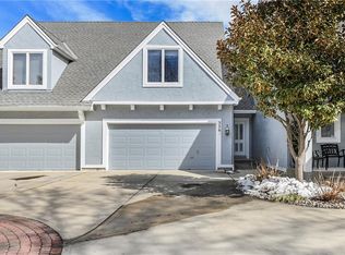 326 SW Raintree Dr, Lees Summit, MO 64082