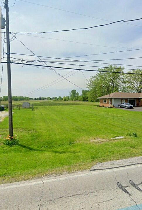 Access to lots behind