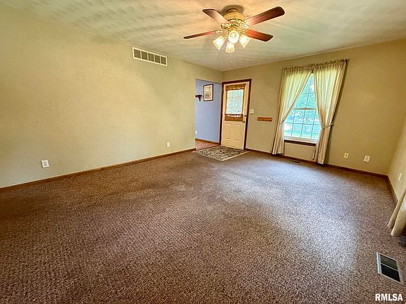 4th image of 515 N 7th St