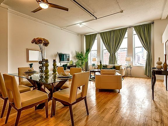 3rd image of 1501-1509 Locust St #405