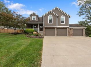 2404 SW Still Meadows Ln, Blue Springs, MO 64015