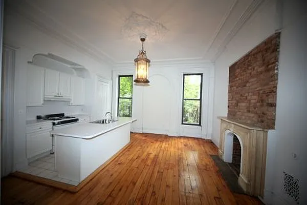 Rented by Alta Real Estate | media 85