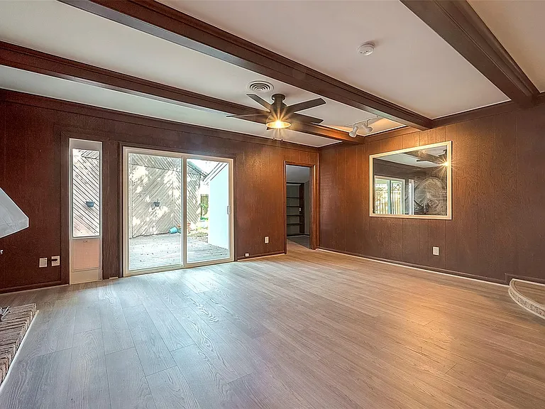 7810 Locke Ln — Photo 8
