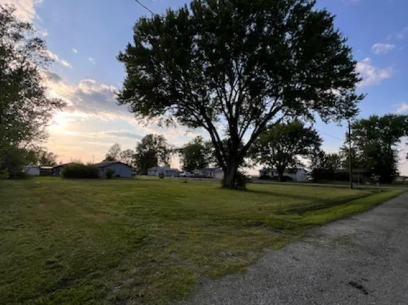 310 W Stanton St, Russell, IA 50238