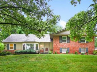 10322 Meadow Ln, Leawood, KS 66206