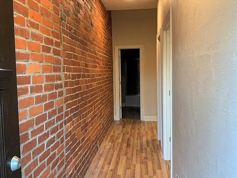 4028 Liberty Ave — Photo 81