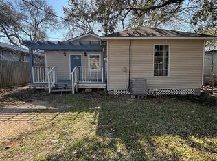4106 Darby St, Bacliff, TX 77518