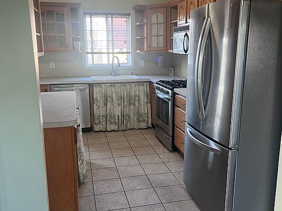 3rd image of 511 2nd St