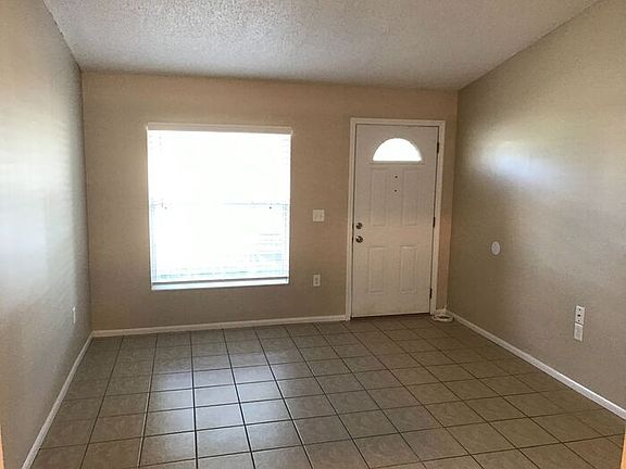 3rd image of 2851 Coral Reef Dr