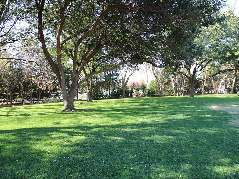 18620 Gibbons Dr — Photo 22