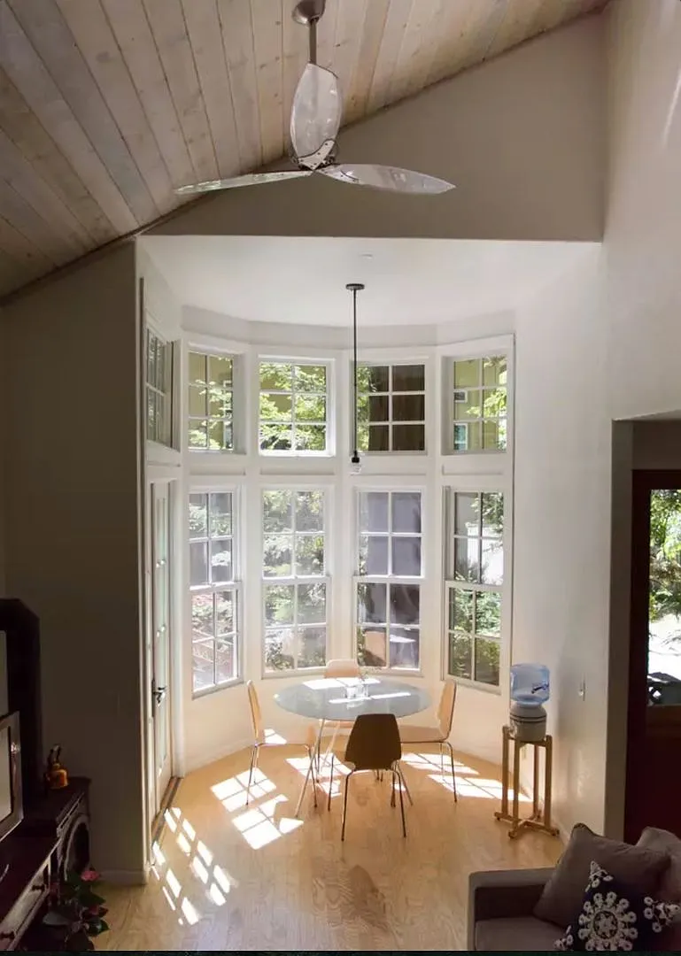 3 Bed/2 Bath with lots of light in Guerneville — Photo 3