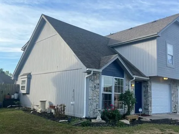 1121 Dean Dr, Grain Valley, MO 64029