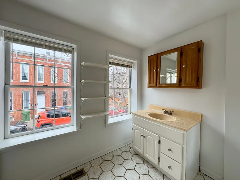 678 Melvin Dr — Photo 16