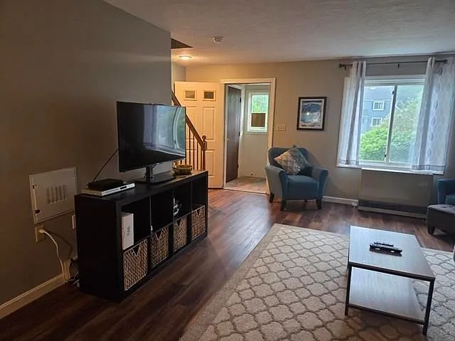 10 Madison Dr #87 — Photo 4