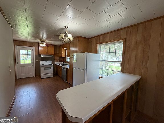 5th image of 230 Glendale Dr