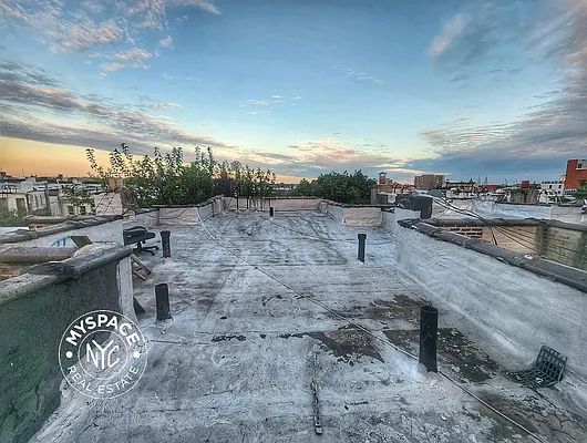 Rented by MySpaceNYC | media 14