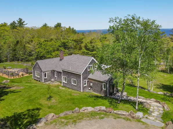 168 Chestnut Street, Camden, ME 04843