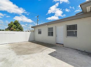 9461 SW 37th St, Miami, FL 33165