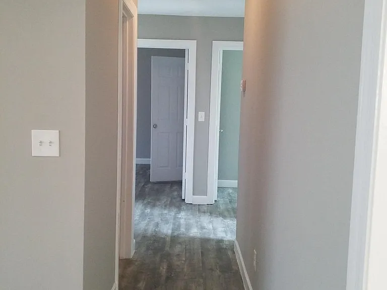 310 E 37th St — Photo 10