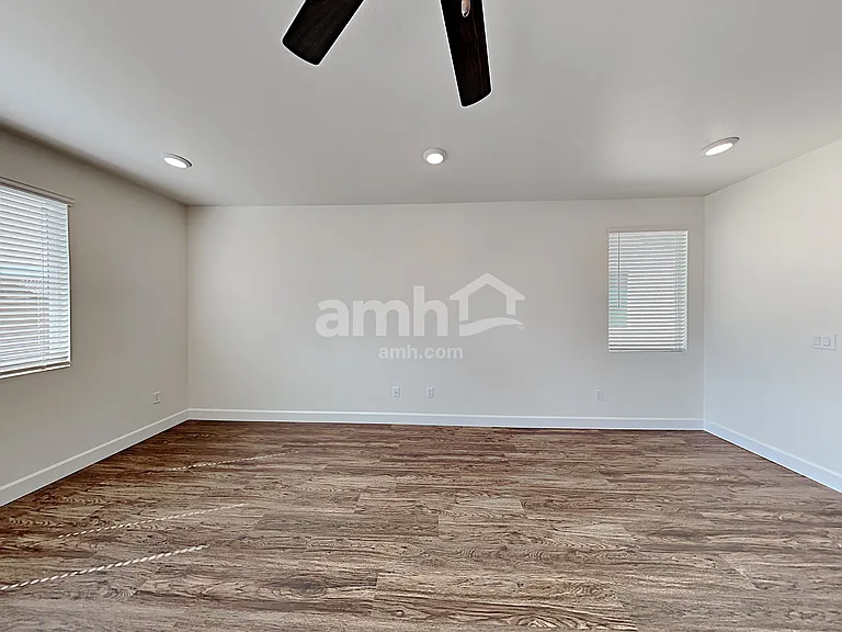 2021 Reaves Way — Photo 9