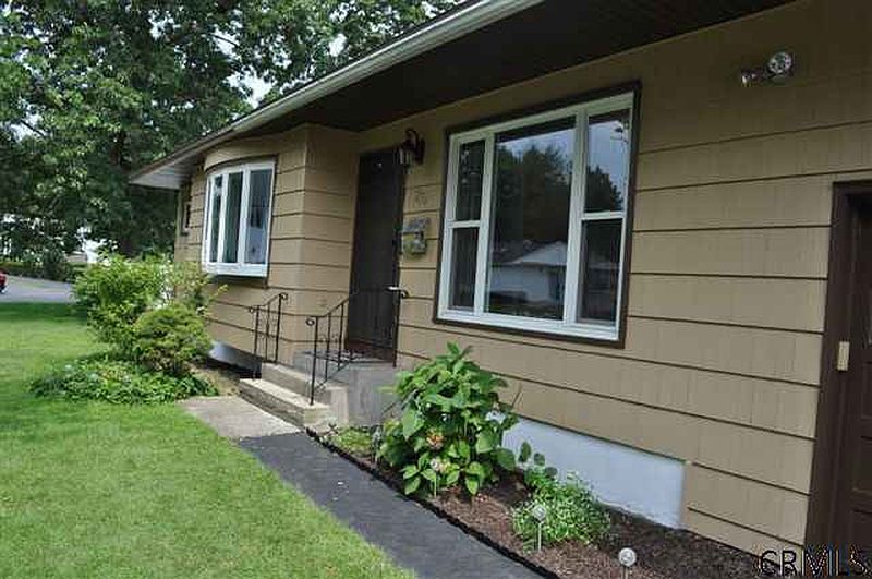 2nd image of 27 W PARKWOOD Street