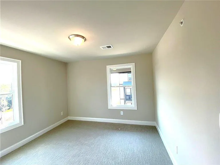 912 Sweetwater Grv — Photo 20