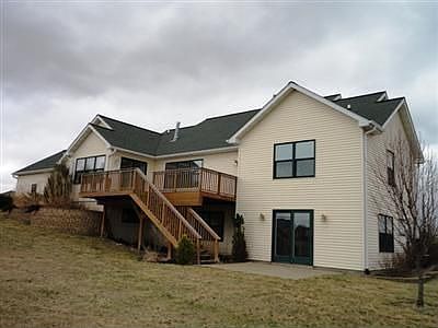 2nd image of 839 Fox Run Dr