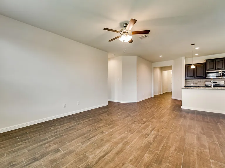 9113 Sycamore Leaf Dr — Photo 4