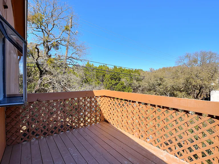 301 Algerita Dr #D — Photo 16