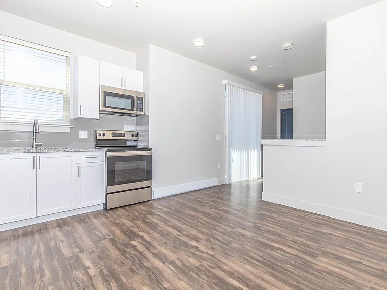 532 CO — Photo 15
