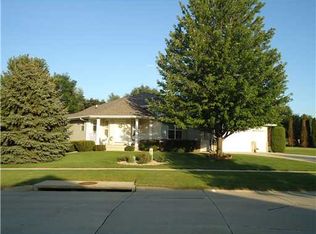 111 Blairsferry Xing, Hiawatha, IA 52233
