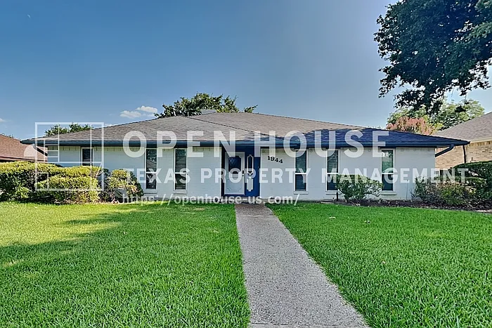 1944 Chesham Dr