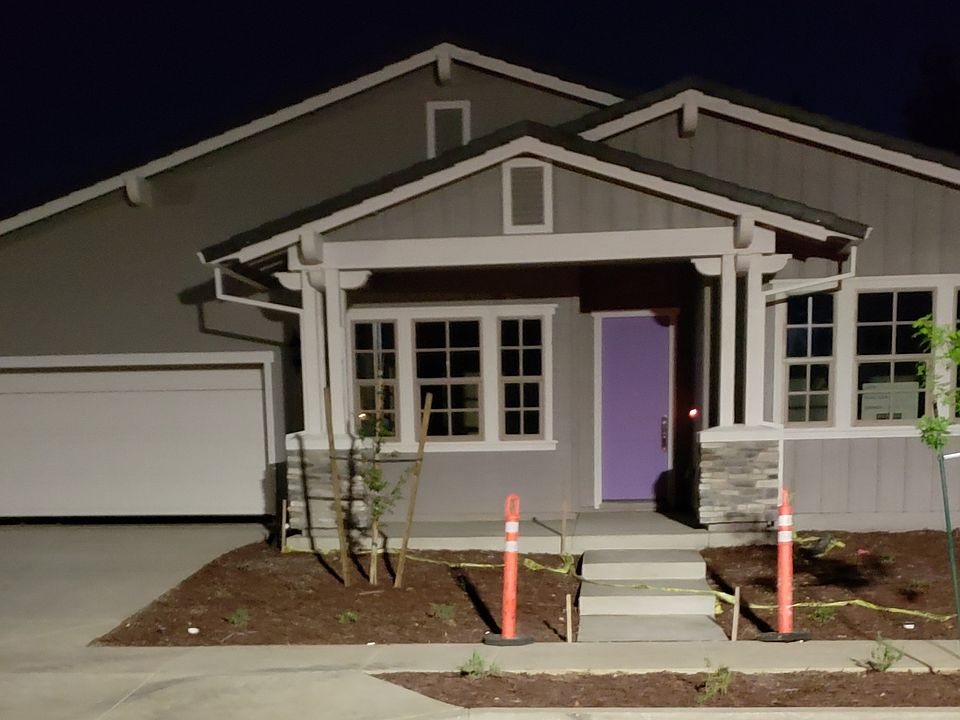 1st image of 118 Peach Blossom Ln