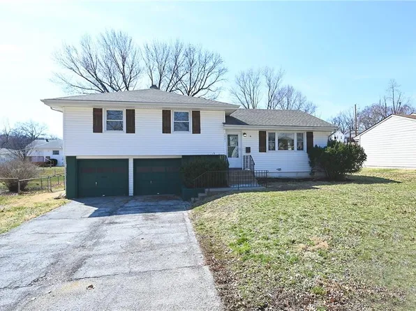 7901 Gracemore Dr, Kansas City, MO 64119