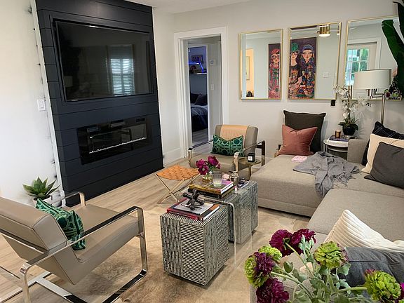 4th image of 4018 W Knights Ave