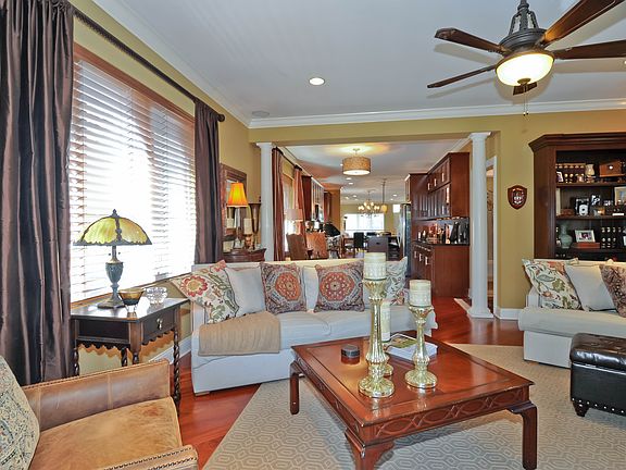 4th image of 4309 N Ashland Ave #1