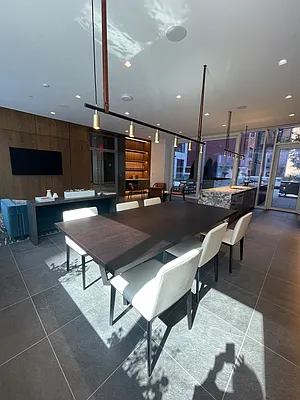 Rented by Bond New York | media 21