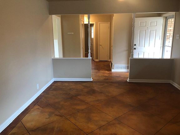 4th image of 604 Melody Ln