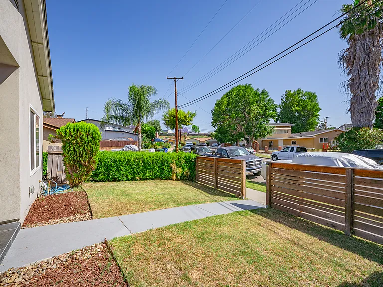 530 Kirtright St — Photo 41