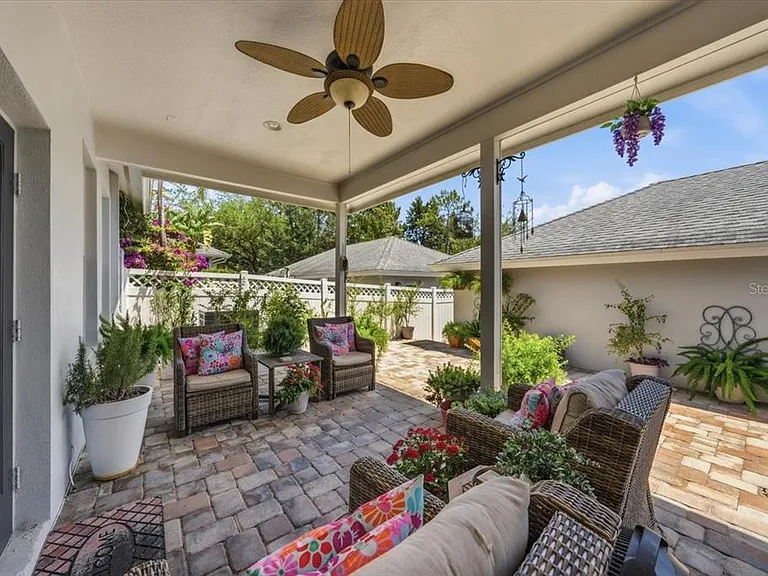 9606 Royce Dr — Photo 2