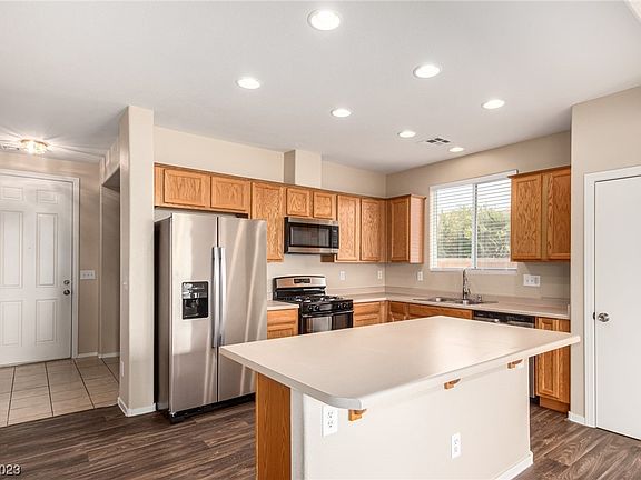 5th image of 2917 Big Mountain Ave