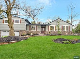 197 Forest Dr, Hillsdale, NJ 07642