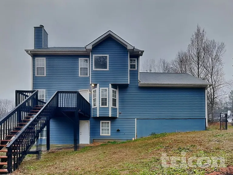 401 Breeze Way — Photo 20