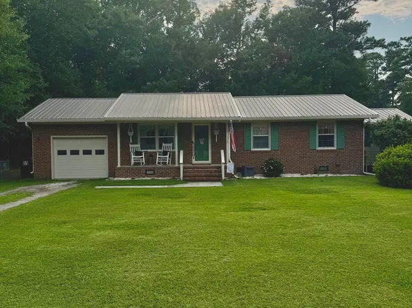 509 S Mcneil Street, Burgaw, NC 28425