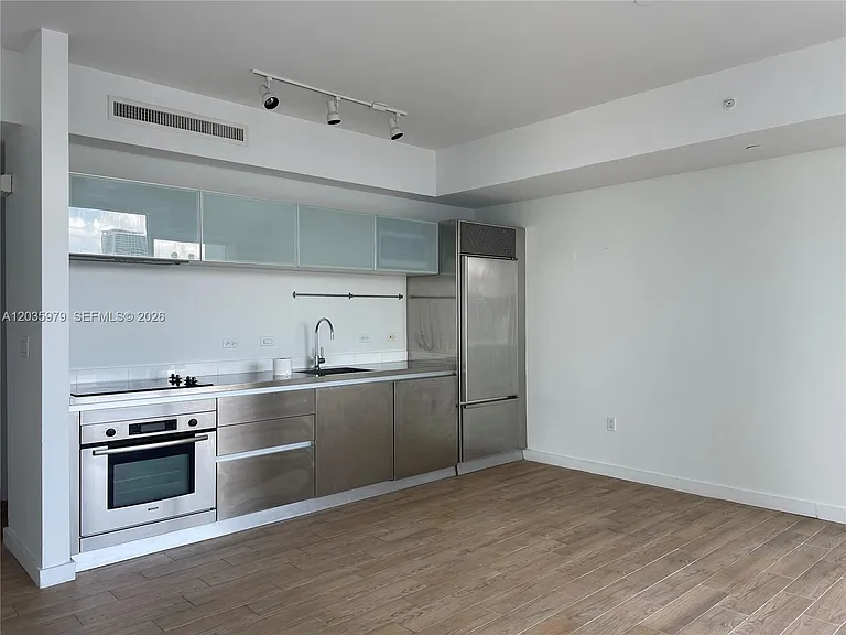 1040 Biscayne Blvd #1105 — Photo 4