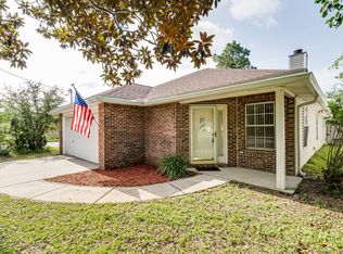 1916 Summer Hills Ln, Fort Walton Beach, FL 32547