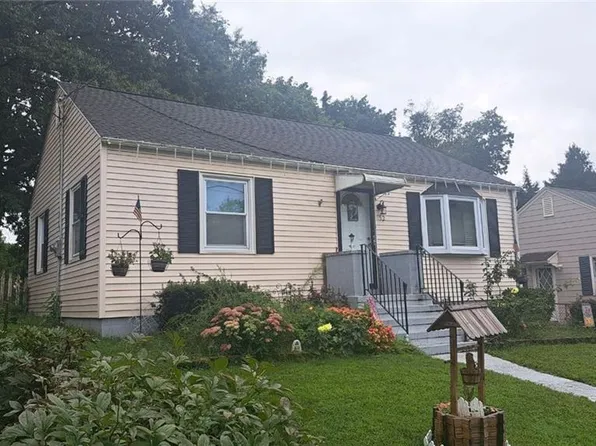 52 Winthrop Avenue, Waterbury, CT 06706