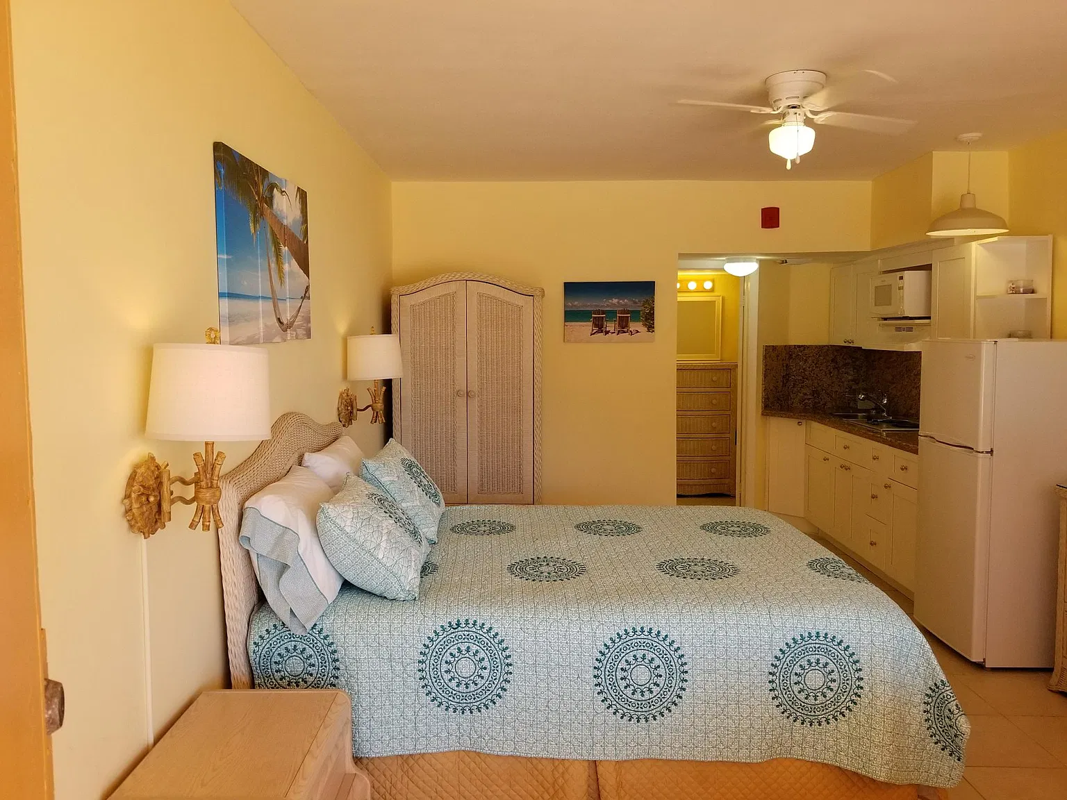 18335 Collins Ave — Photo 1